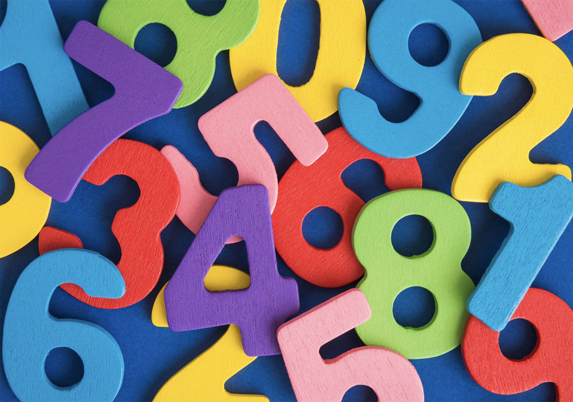 Interface of the ToolFast random number generator showing customizable range inputs for instant numeric results.